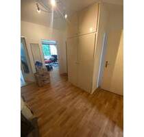 2,5 Zimmer in HH-Farmsen mit Balkon !Bitte beachten Sie unsere Fragen! - Hamburg Farmsen-Berne