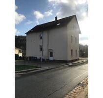 DG 3,5-Zimmer mit Tageslichtbad und Laminat in ruhiger Lage!!! - Roßwein
