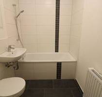 XXL 3-RW mit großem Wohnzimmer Wanne u. Balkon!!! - Freiberg Neu-Friedeburg