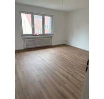 Wunderschöne 2 Zimmer + Wohnküche, Balkon - Erstbezug nach Sanierung - Duisburg Beeck