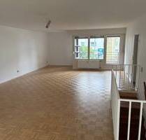 Geräumige 2 Zimmer auf 2 Ebenen - EG und UG - Einbauküche - Balkon - Düsseldorf Düsseltal