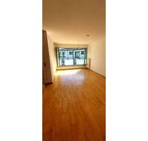 Helle Dachgeschoss-Wohnung mit 2 ½ Zimmer auf 80 m² mit Laubengang Atrium in der Postgasse mit Aufzug & Tiefgaragenstellplätze in der Innenstadt - Weiden in der Oberpfalz