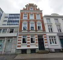 Zentrale Lage! 2 22-Zimmer Altbau-Wohnung in der Lübecker Altstadt - Nähe Klingenberg