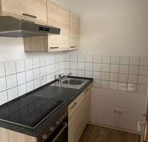 1 ZW mit separater Küche, Einbauküche, Balkon, EGHochparterre - Stellplatz im Innenhof optional möglich - Nürnberg Glockenhof