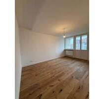 WG-Zimmer mit Balkon im Erstbezug nach Sanierung - Berlin-Tempelhof