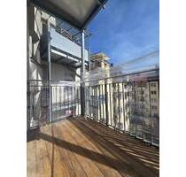 Einziehen und wohlfühlen! Traumhafte 4 Zimmer Altbauwohnung mit Balkon-Erstbezug nach Sanierung! - Nürnberg Glockenhof