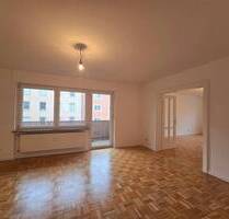 Großzügige 3 Zimmer Wohnung mit Balkon - Nürnberg Steinbühl