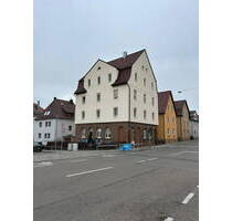 3 Zimmer Wohnung sanierter Altbau in toller Lage in Stuttgart