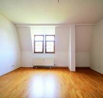 BEZAUBERNDE 3-ZIMMER-WOHNUNG FÜR EINE KLEINE FAMILIE ODER WG-FANS - Chemnitz Kaßberg