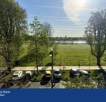 Sonnige 2,5 Zimmer Stadtwohnung mit Loggia an der unverbauten Rheinfront für SinglePaar - Düsseldorf Golzheim