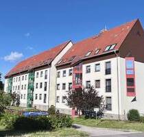 Überragende Fernsicht am Fuß der Augustusburg – perfekt geschnittene 4 Zimmer Wohnung mit Balkon