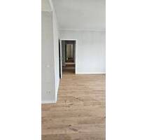 Schöne 4-Zimmer Familienwohnung mit Balkon - Bergisch Gladbach Kaule
