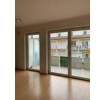 2-Zimmer Wohnung - mit Balkon und Küche - Plattling
