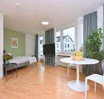 Modern möblierte 1,5-Zimmer Wohnung mit Balkon und PKW-Stellplatz in zentraler Lage in Sindelfingen