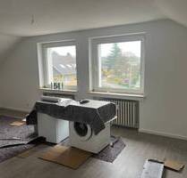 RENOVIERTE EINZIMMER - DACHGESCHOSSWOHNUNG MIT EINBAUKÜCHE IN RUHIGER LAGE - Moers Vinn