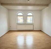 Denkmalschutz für sportliche junge Leute ! Hübsche moderne 2-ZW 53 m², Laminat, 4.OG ohne Aufzug - Nürnberg Schweinau