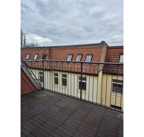 Gemütliche 2 Zimmer Dachgeschoss Wohnung mit Terrasse Nähe Uniklinik - Magdeburg Leipziger Str.