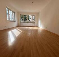 Helle 3-Zimmer-Wohnung mit 90 m² im Erdgeschoss – auch für WG geeignet - Nürnberg St Leonhard