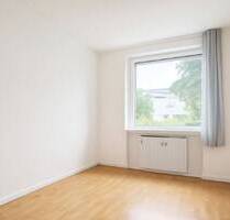 ANNAHMESTOPP! | frisch möbliertes 11qm-Zimmer in toller 93m²-5er-Damen-WG ab 1.10.2025 frei! - Freiburg Weingarten