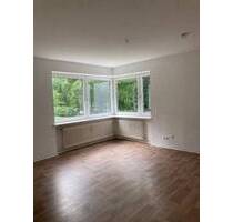 Tolles Wohnzimmer mit abgetrenntem Essbereich und Balkon - Seesen Kernstadt