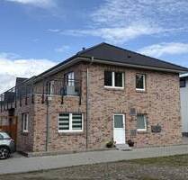 Attraktive 2- Zimmer Wohnung im 1. Obergeschoss mit sehr großem Balkon in grüner Ortslage - Havekost