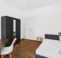 WG-Zimmer in stilvoller 4er-WG mit zwei Bädern in einem Denkmalobjekt - Stuttgart