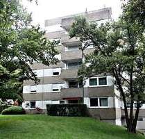 Gepflegte 2-ZIMMER-MIETWOHNUNG mit Einbauküche, Balkon & Aufzug in in grüner Randlage von STUTTGART-FEUERBACH