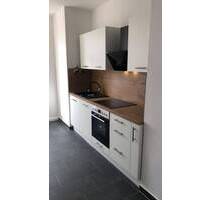Modernisierte 2 Zimmer Wohnung mit neuer Einbauküche - Leipzig Stötteritz