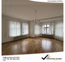Geräumige und gepflegte zwei Zimmer Altbaumietwohnung in zentrumsnaher Lage der Stadt Lüdenscheid