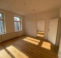 Gohlis-Süd! helle 2 Zimmer-Whg* neuer Fußboden* sep. Küche*Tageslichtbad mit Dusche - Leipzig