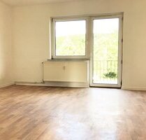 PLATZ FÜR DIE FAMILIE: 3-Zimmer Wohnung mit Balkon und Tageslichtbad! - Bad Gandersheim