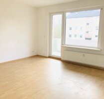 PLATZ FÜR IHRE IDEEN: 2-Zimmer Wohnung, Küche, Duschbad & Balkon! - Bad Gandersheim