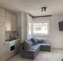 ***Teil-Möbliertes Appartement, Singleküche, Badezimmer mit Dusche*** - Köln Urbach