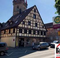 *Sofort frei - 1 Zimmer + ausgebauter Spitzboden - möbliert - Bad mit Wanne und Fenster* - Fürth Burgfarrnbach 93