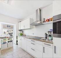 Lichtdurchflutete 3 - Zimmer Wohnung mit EBK und Balkon in der österreicher Kolonie in Aschaffenburg