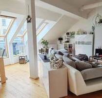 Traumhaft schön!!- Helle 2 Zimmer - Dach-Balkon-Wohnung - Garage möglich. - Wuppertal Barmen