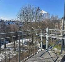 Vollmöblierte und gemütliche DG 3-Zimmer mit Balkon, Laminat und Wanne! - Chemnitz Hilbersdorf