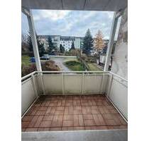 Gemütliche 1-Zimmer mit Balkon, Laminat und Wannenbad in ruhiger Lage - Chemnitz Yorckgebiet