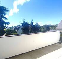 Gepflegte 2 Zimmer Whg mit EBK, Balkon und Stellplatz! - Nürnberg Gaismannshof