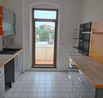Große 3-Zimmer mit EBK, Laminat, Wanne, Dusche und Balkon in ruhiger Lage - Chemnitz Zentrum
