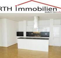 Attraktive 5 Zimmer Wohnung mit EBK, Fußbodenheizung, Parkett, Sonnenterrasse, Zentrale Lage - Mönchengladbach Stadtmitte