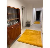Eine große 4 Zimmer Wohnung zu vermieten - München Sendling-Westpark