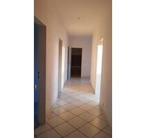 4 Zimmer Wohnung zu Vermieten - 930,00 EUR Kaltmiete, in Detmold (PLZ: 32758) Hakedahl