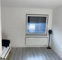 WG in Köln Weiden zu vermieten - 650,00 EUR Kaltmiete, ca.  25,00 m² in Köln (PLZ: 50859) Lindenthal