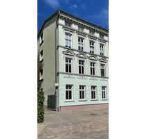 KTV | 3 Zimmer | ca. 93 m² Wfl. | EBK | Stellplatz mgl. - Rostock Hansaviertel
