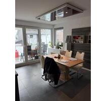 LP-Esbeck Elegante 2-Zimmer Wohnung mit Einbauküche und Südbalkon - Erwitte