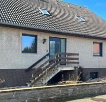 Dachgeschosswohnung 6 Zimmer mit Gartennutzung - Ilsede Adenstedt
