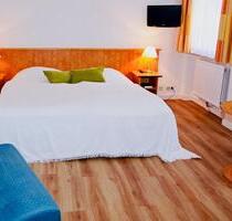 Zimmer zu Vermieten - 700,00 EUR Kaltmiete, ca.  25,00 m² in Augsburg (PLZ: 86156) Bärenkeller