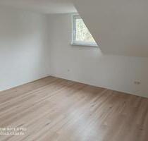 Schöne 4 Zimmer DG-Whg mit großem Balkon - Coburg