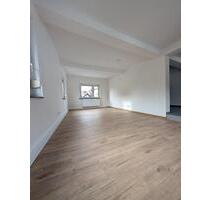 Neu sanierte, helle 2,5-Zimmer Wohnung in Rosbach vor der Höhe